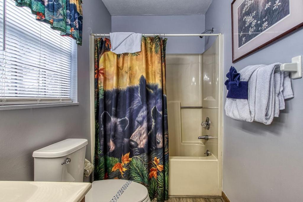 Adalynn'S Mountain Retreat-Hot Tub, 1089 Of Free Tickets For Each Paid Day, Dollywood And More! Pigeon Forge Buitenkant foto